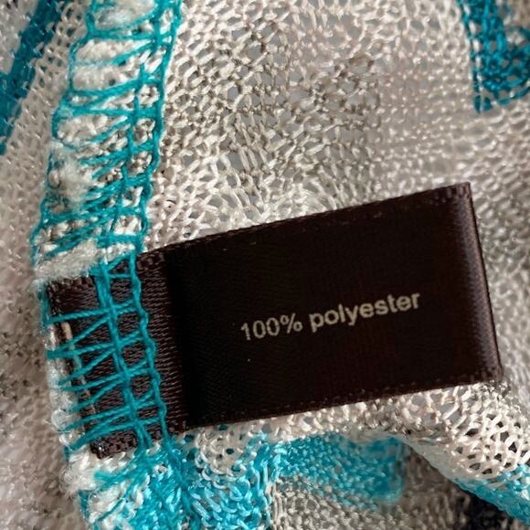 The Limited Flutter Sleeve Geometric Print Top - Picture 6 of 7